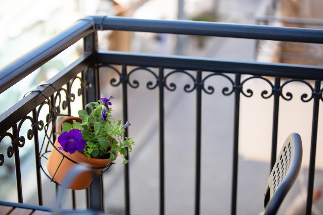 Two Floor Apartment Old Town 레팀노 외부 사진