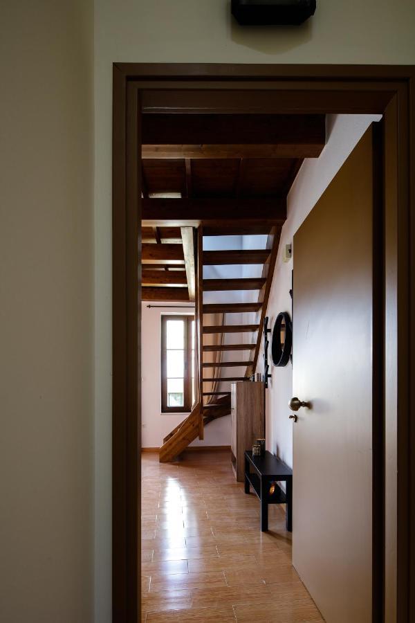 Two Floor Apartment Old Town 레팀노 외부 사진